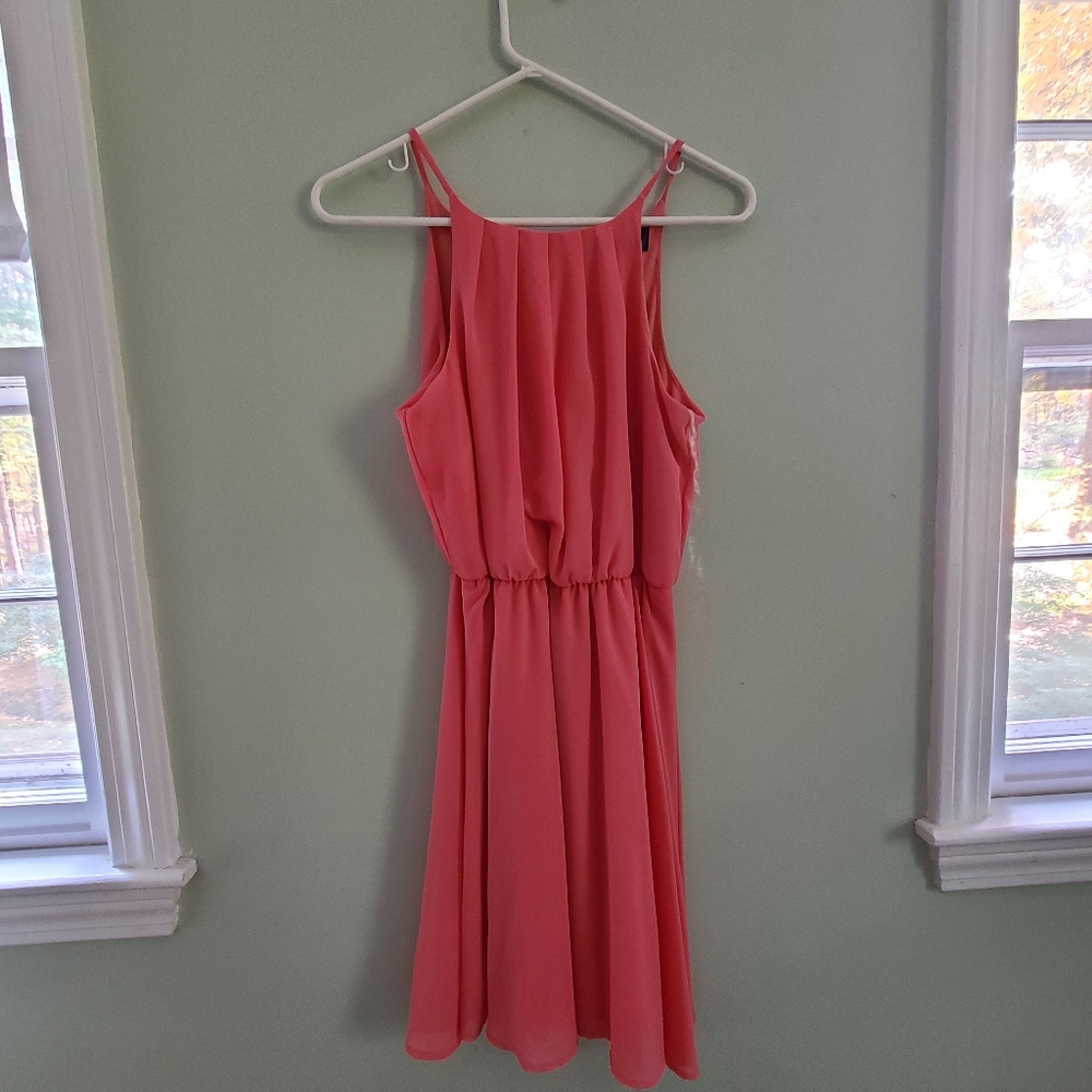 Sleeveless pink dress